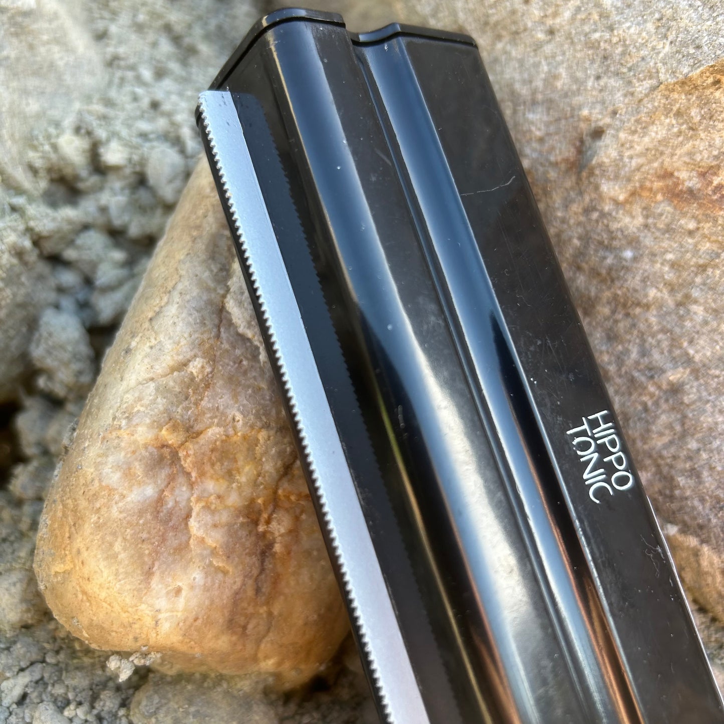 Brosse à mue ~ HIPPO-TONIC