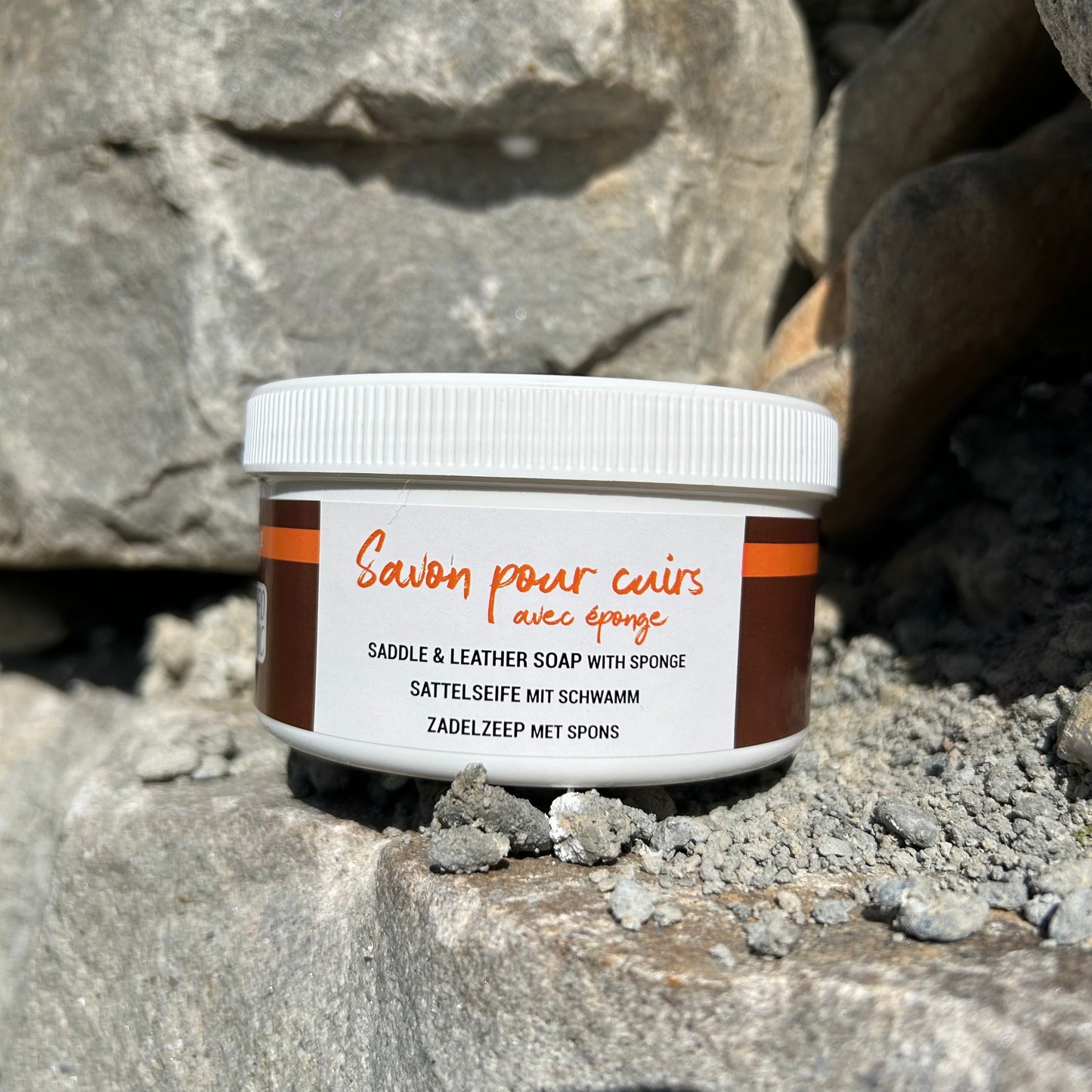 Savon pour cuir ~  HIPPOTONIC 250ml