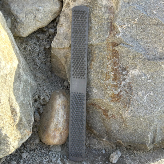 Râpe droite sans manche ~ HIPPOTONIC