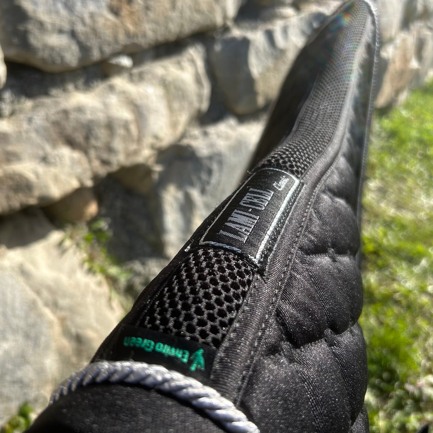 Tapis de selle noir ~ Lami-Cell Classic Mixte