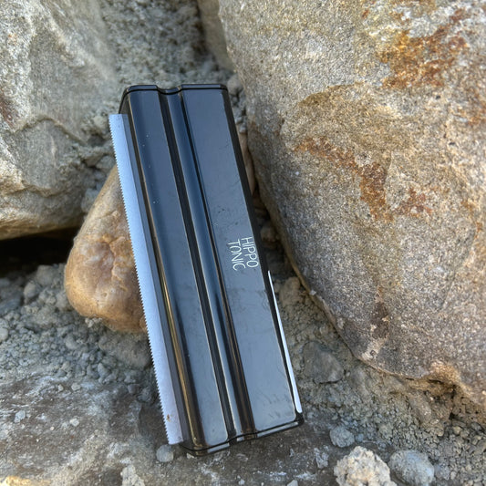 Brosse à mue ~ HIPPO-TONIC