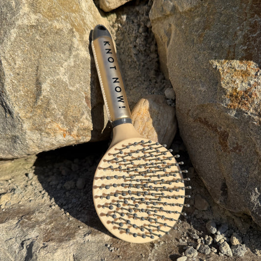 Brosse à crins Je t'aime EQUITHÈME amande